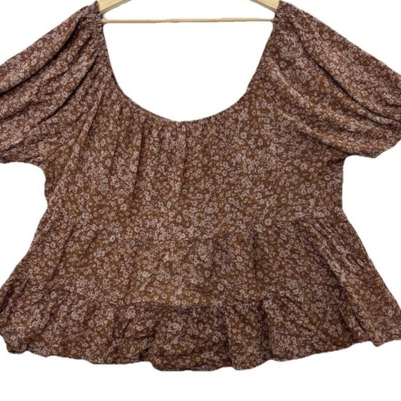 Arula Floral Smocked Babydoll Short Sleeve TOP - Picture 1 of 7